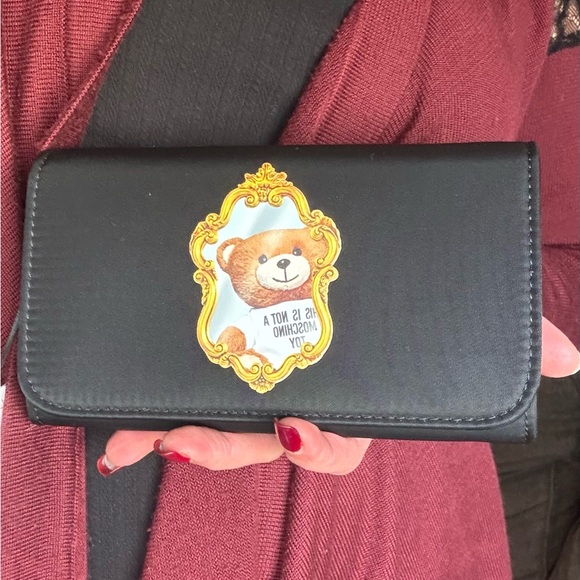 Authentic MOSCHINO Leather/Satin Bear print magnetic closure flap Crosby/Clutch - Picture 5 of 17